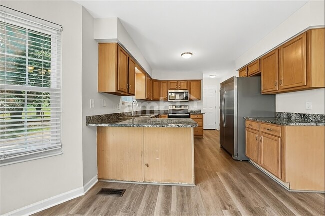 Photo - 2113 Lynwood Pl
