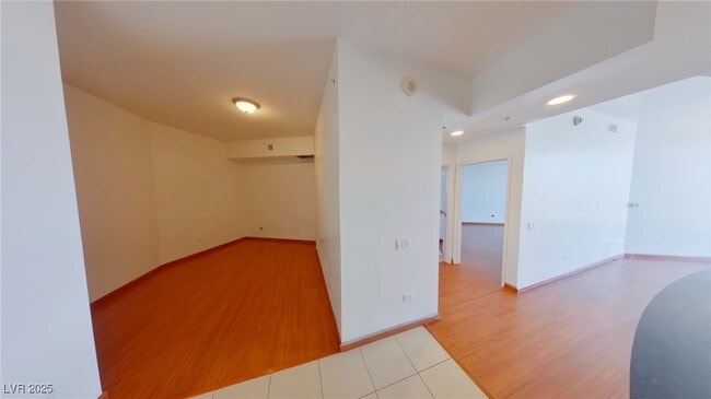 Building Photo - 200 W Sahara Ave Unit 1110 Rental