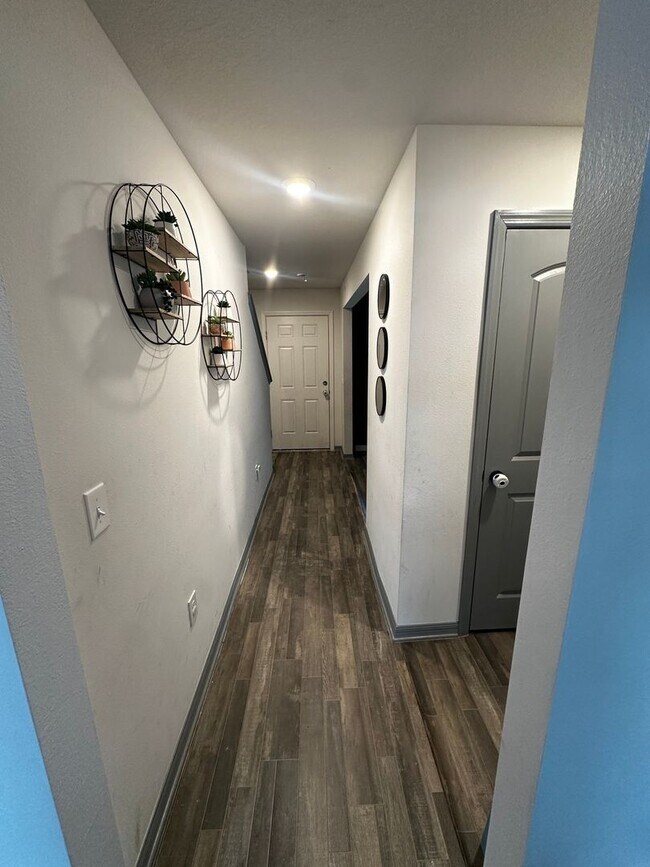 Photo - 276 Hyacinth Ct