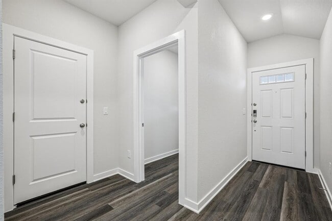 Photo - 2224 Delano Dr