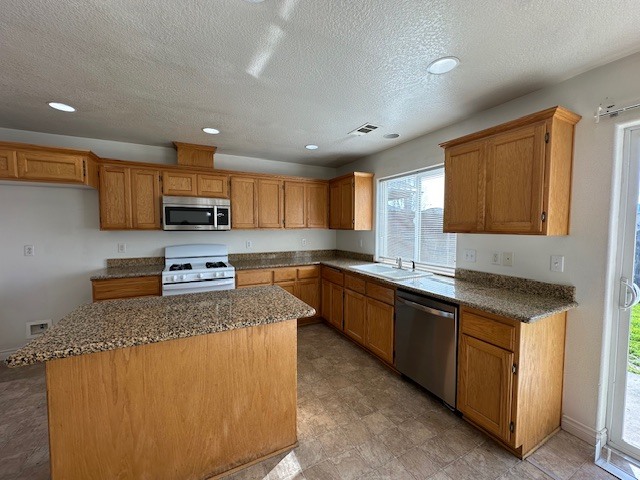 Photo - 1836 Hondeleau Ln