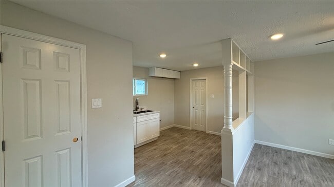 Photo - 7010 Brownsville St