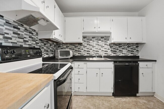 Photo - 147 Milk St Unit 18