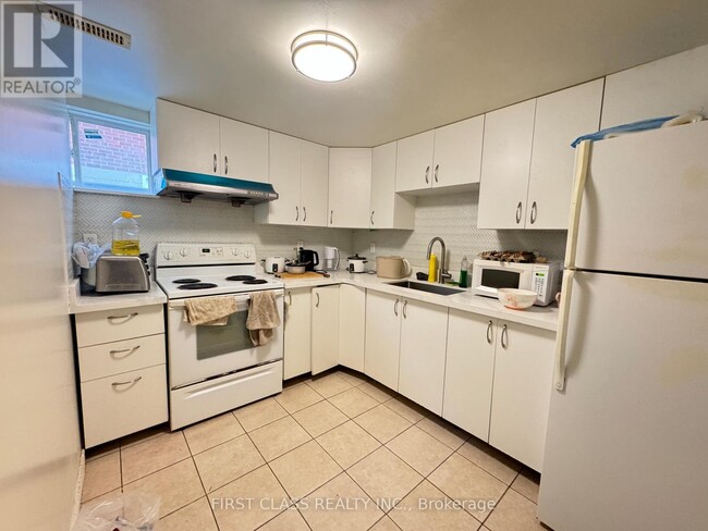 Photo - 50 Guild Hall Dr