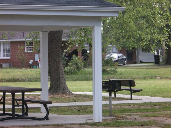 Photo - Heritage Oaks