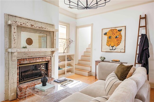 Photo - 155 Savannah St SE