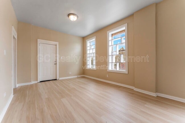 Photo - 3328 W Chicago Ave Unit 2R