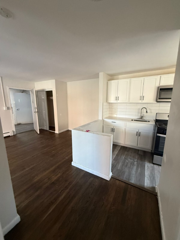 Building Photo - 473 Park Ave Unit 1BR Rental