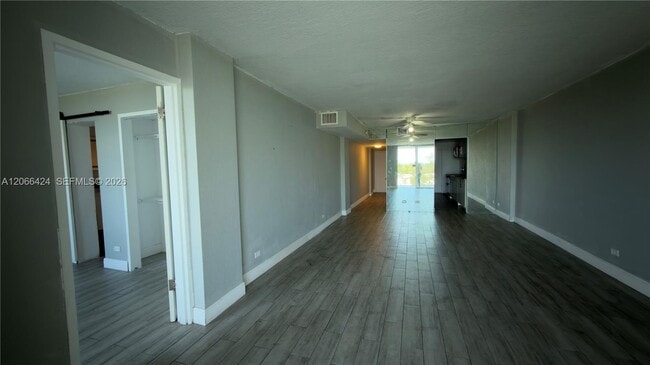 Photo - 3660 NE 166th St Unit 607