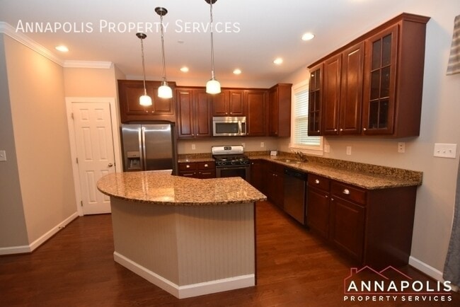 Photo - 102 Carraway Ln