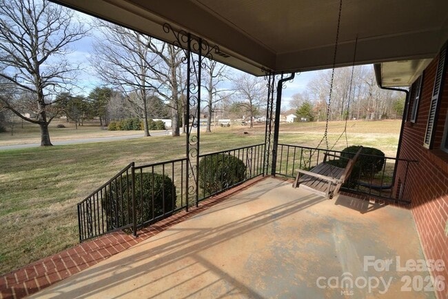 Photo - 2590 Otis Dellinger Rd