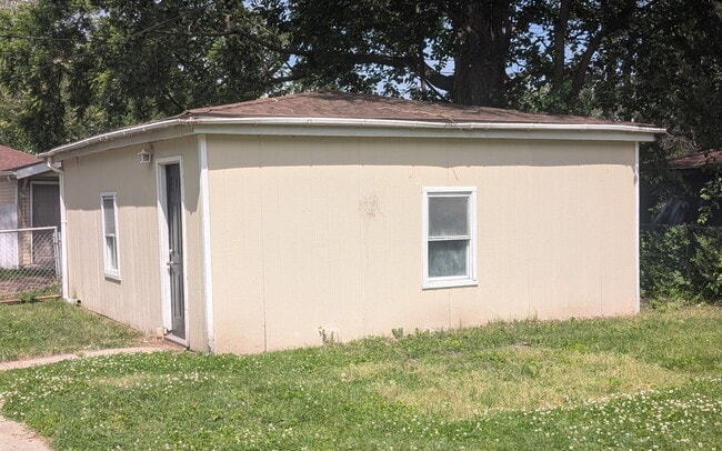 Photo - 14610 Blackstone Ave