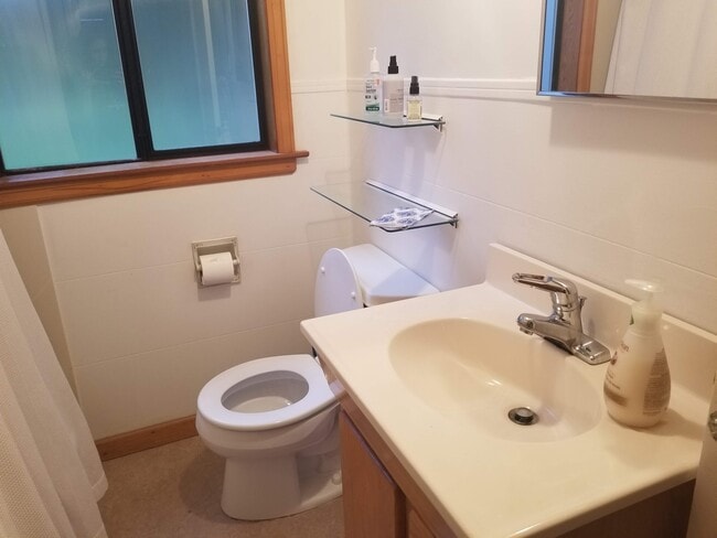 Photo - 545 NE 100th St