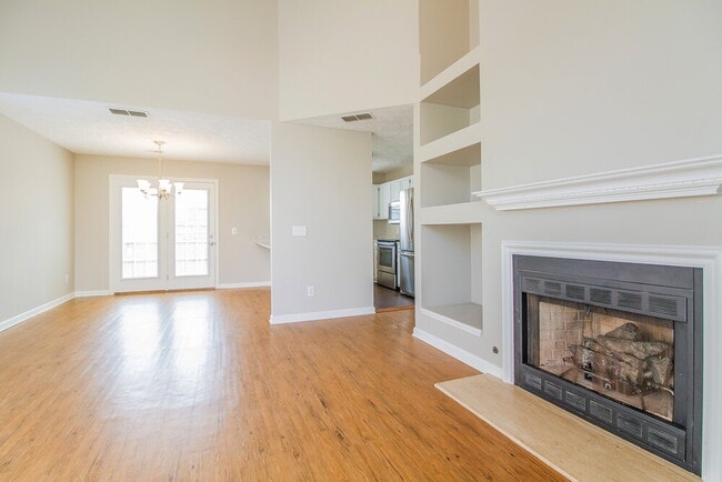 Photo - 207 Fairfield Dr