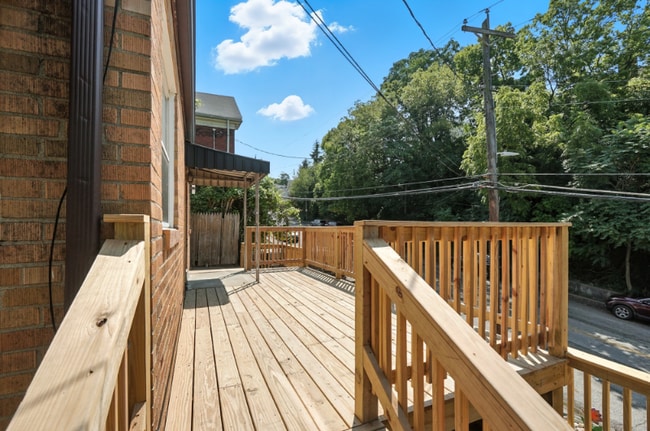 Photo - 632 Straight St