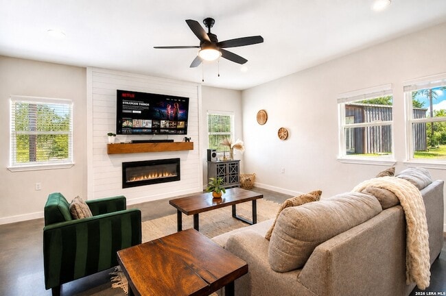 Photo - 101 Liberty Bell Ln