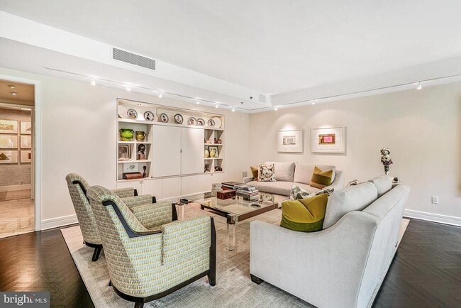 Photo - 1111 23rd St NW Unit 4F