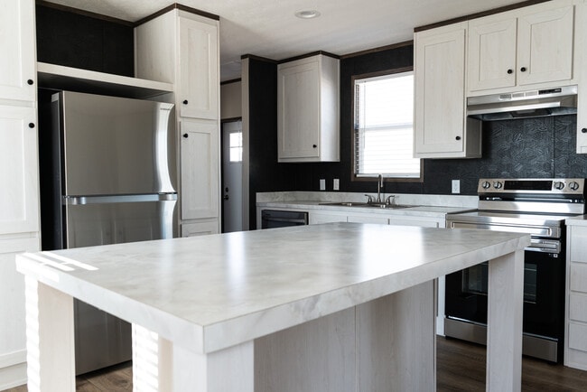 Photo - 129 Ponderosa Way