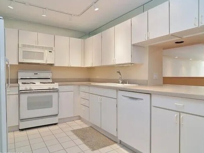 Photo - 230 E Ontario St Unit 802