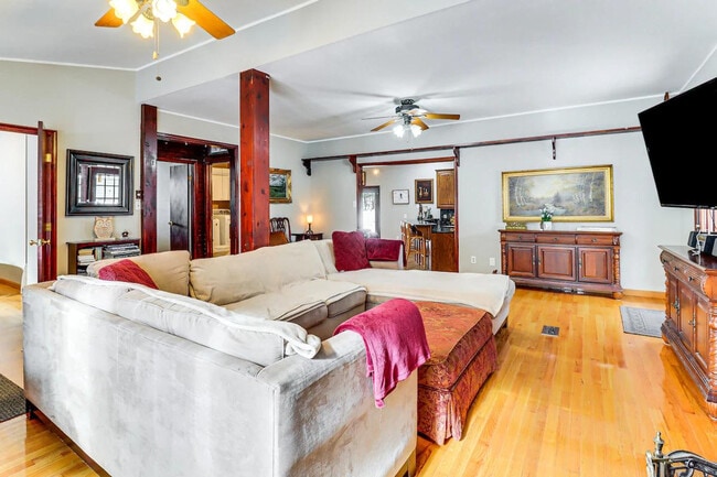 Building Photo - 353 Cherry Lane Rd Unit ID1386134P