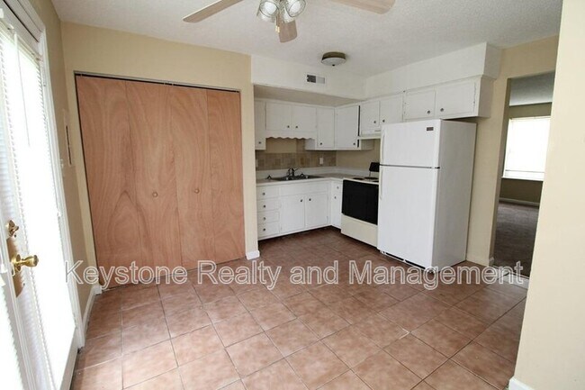 Photo - 1088 Pembroke Oak Grove Rd