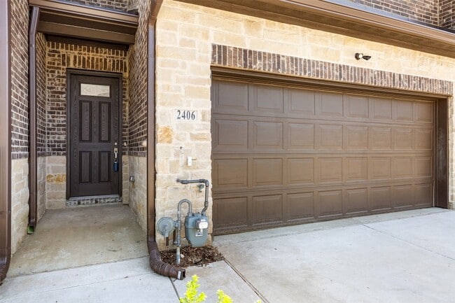 Photo - 2406 Ash Ln Townhome