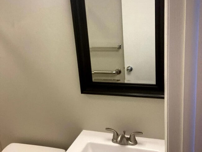 Photo - 81 E Broad St Unidad 1