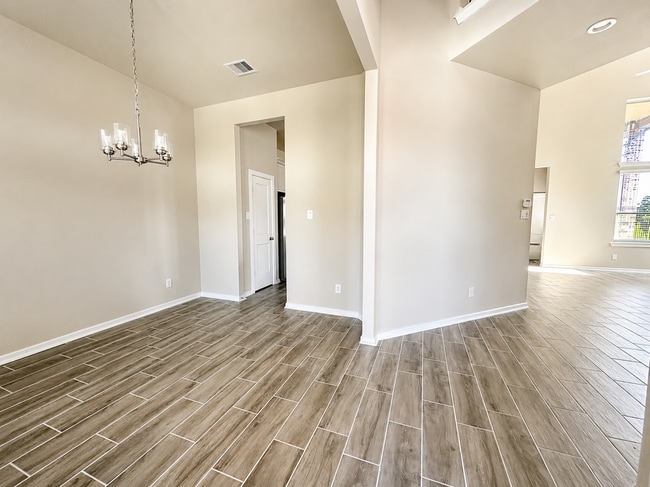Photo - 21018 Camberwell Beauty Ln