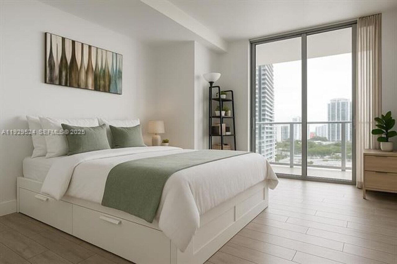 Photo - 79 SW 12th St Unidad 79 SW 12th St  2001-S