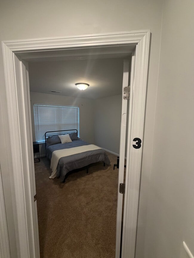 Building Photo - 15012 Savannah Hall Dr