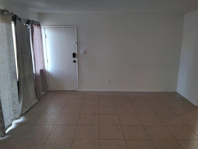 Photo - 1402 E Desert Inn Rd Unit 1