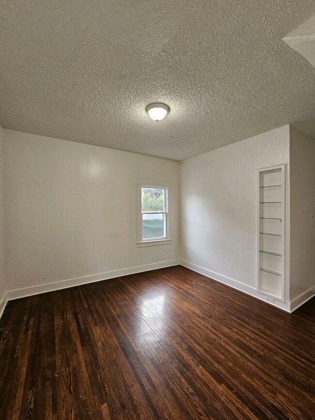 Photo - The Banner Apartments