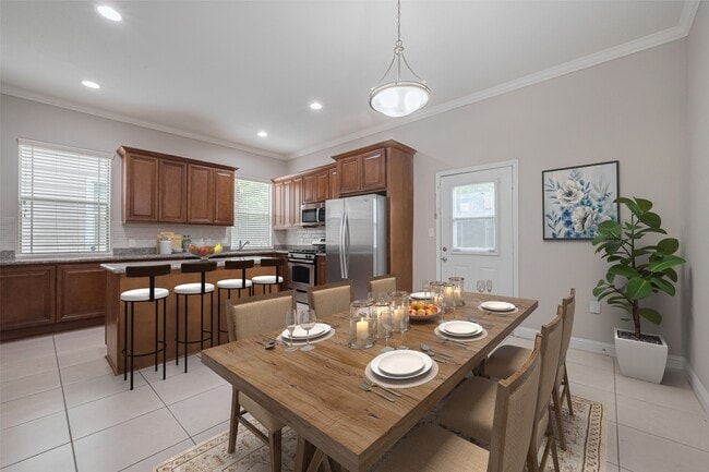 Building Photo - 15210 Addicks Stone Dr Unit B