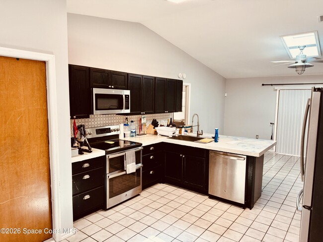 Photo - 219 Wilton Ave SW