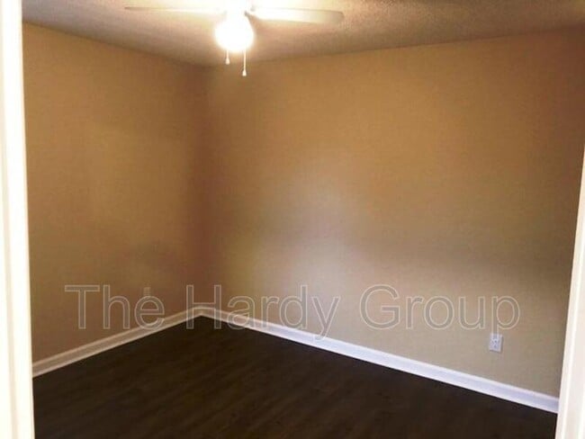 Photo - 255 Sunshine Cir