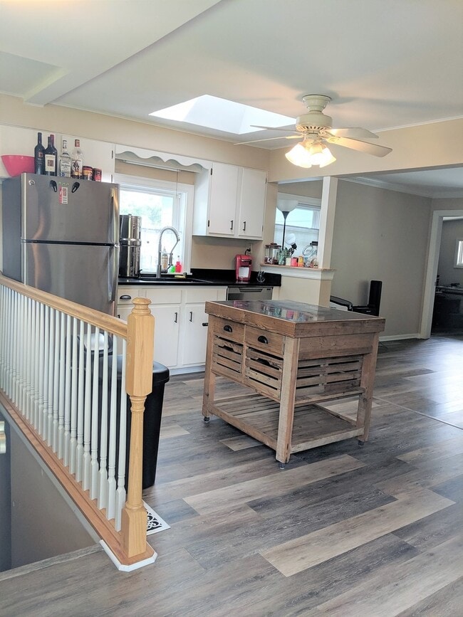 Photo - 2 Bedroom Remodeled Home with Lake Access