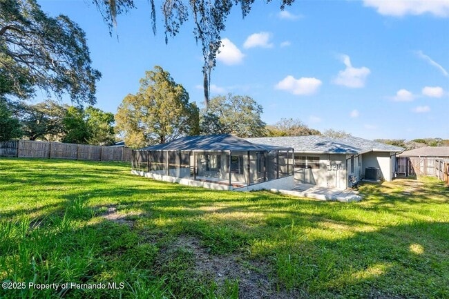 Photo - 7370 Holiday Dr