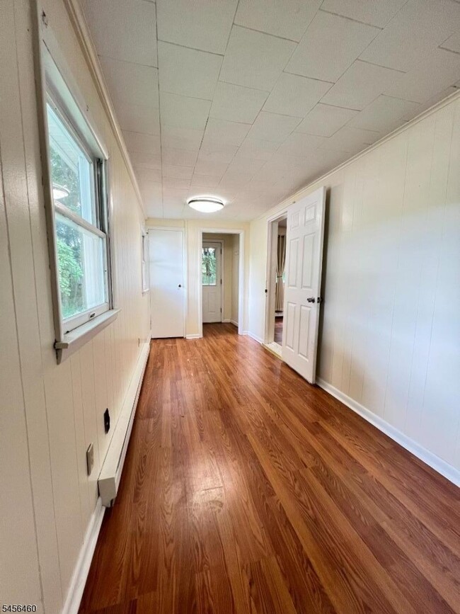 Photo - 285 Rutherford Ave
