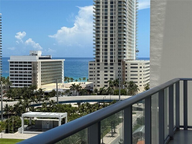 Building Photo - 300 Sunny Isles Blvd Unit 4-1101