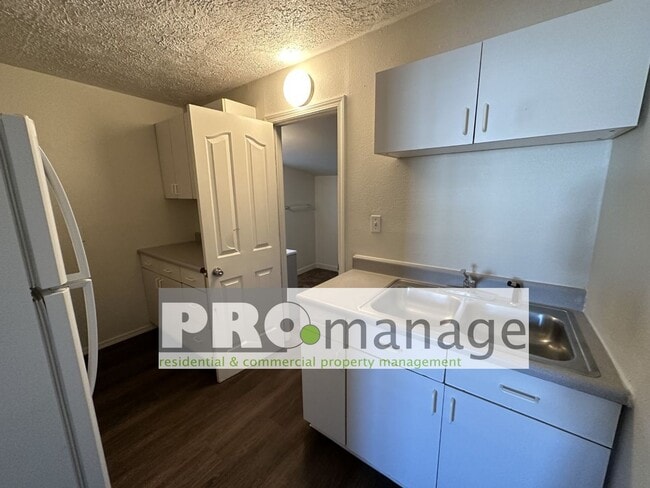 Photo - 437 W Crowley St Unit 437 C