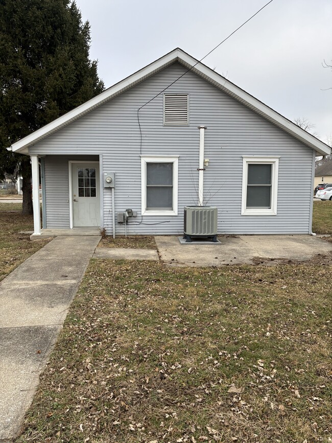 Vista posterior - 2125 Cleveland Ave