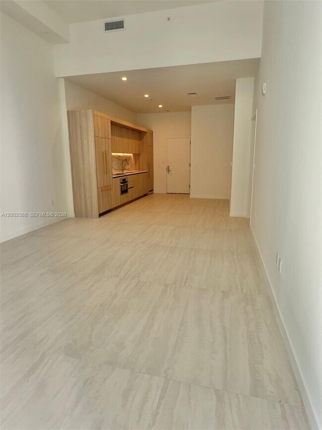 Photo - 77 SE 5th St Unidad 1208