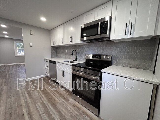 Photo - 120 Gallup Hill Rd Unit APT 3C