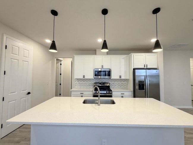 Photo - 162 Cedar Elm Way