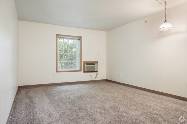 2BR, 1BA - 912SF - Living Room
