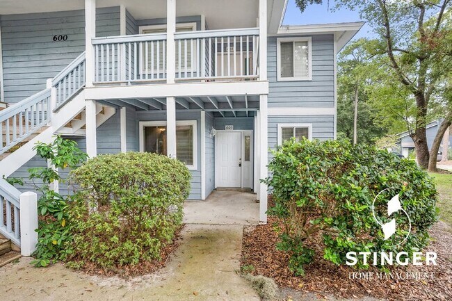 Photo - 603 Battery Ln