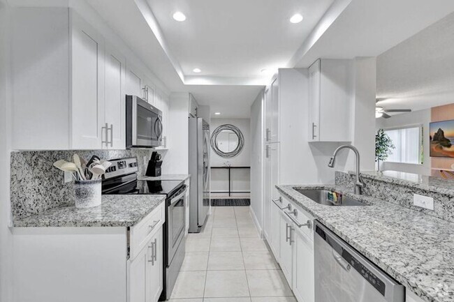 Building Photo - 12641 Westhampton Cir Rental