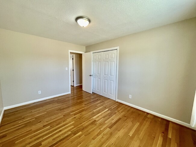 Photo - 4 Bed, 2 Bath Nest In Cottonade Close To Base Apartamento