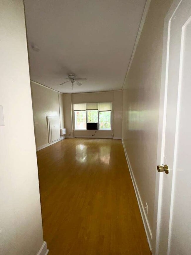 Photo - 1825 Ivar Ave Unit 102