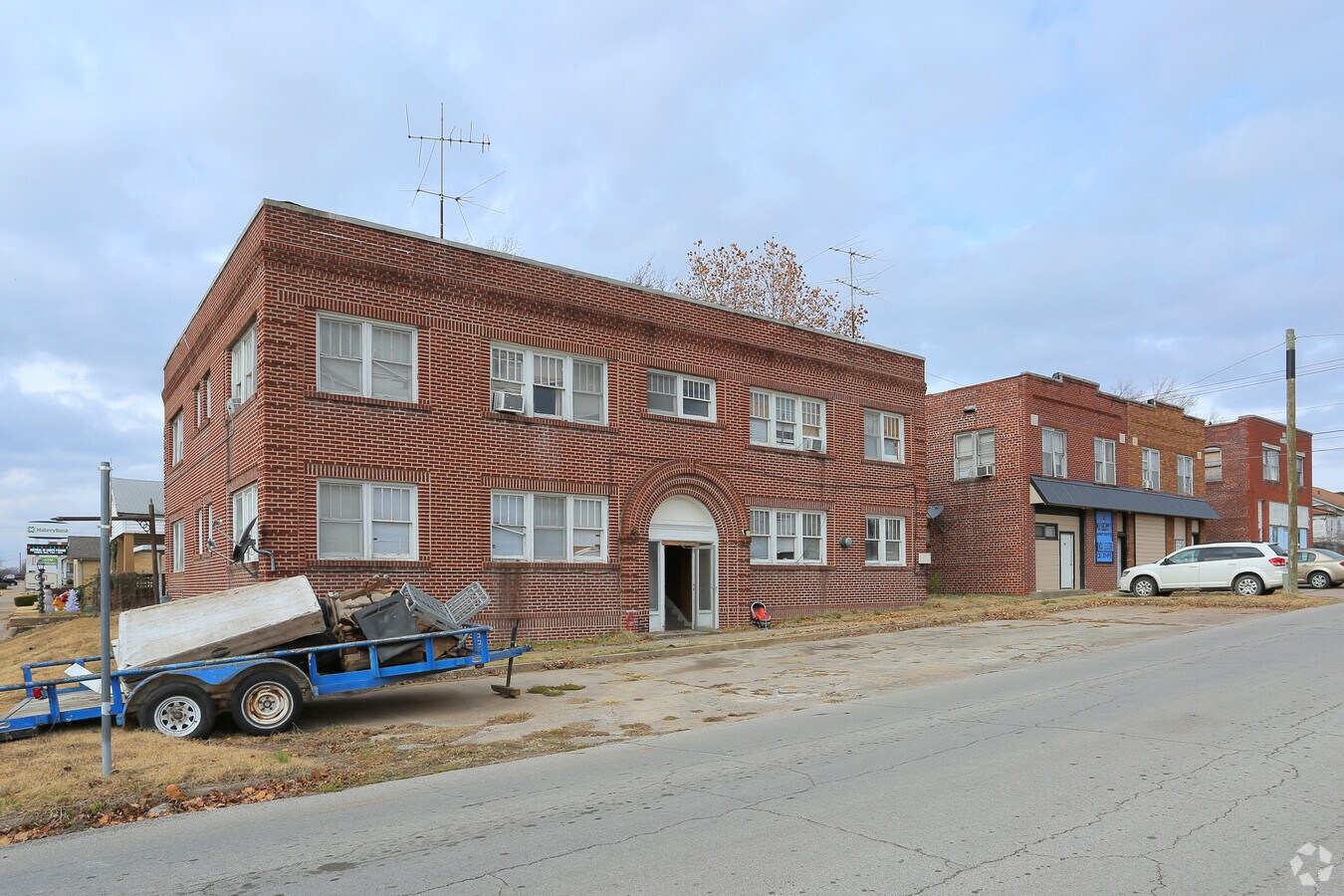 Walker Apartments - Walker Apartments
